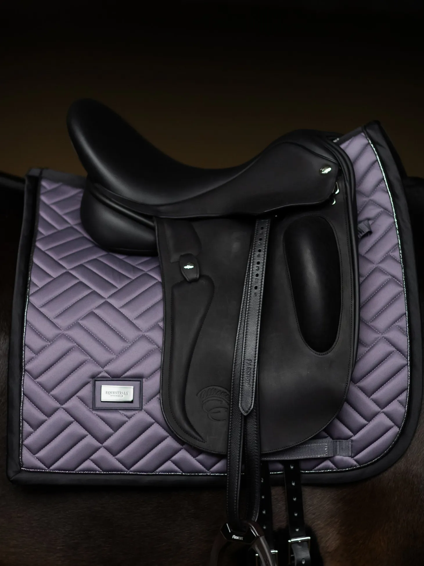 Dressurschabracke Modern